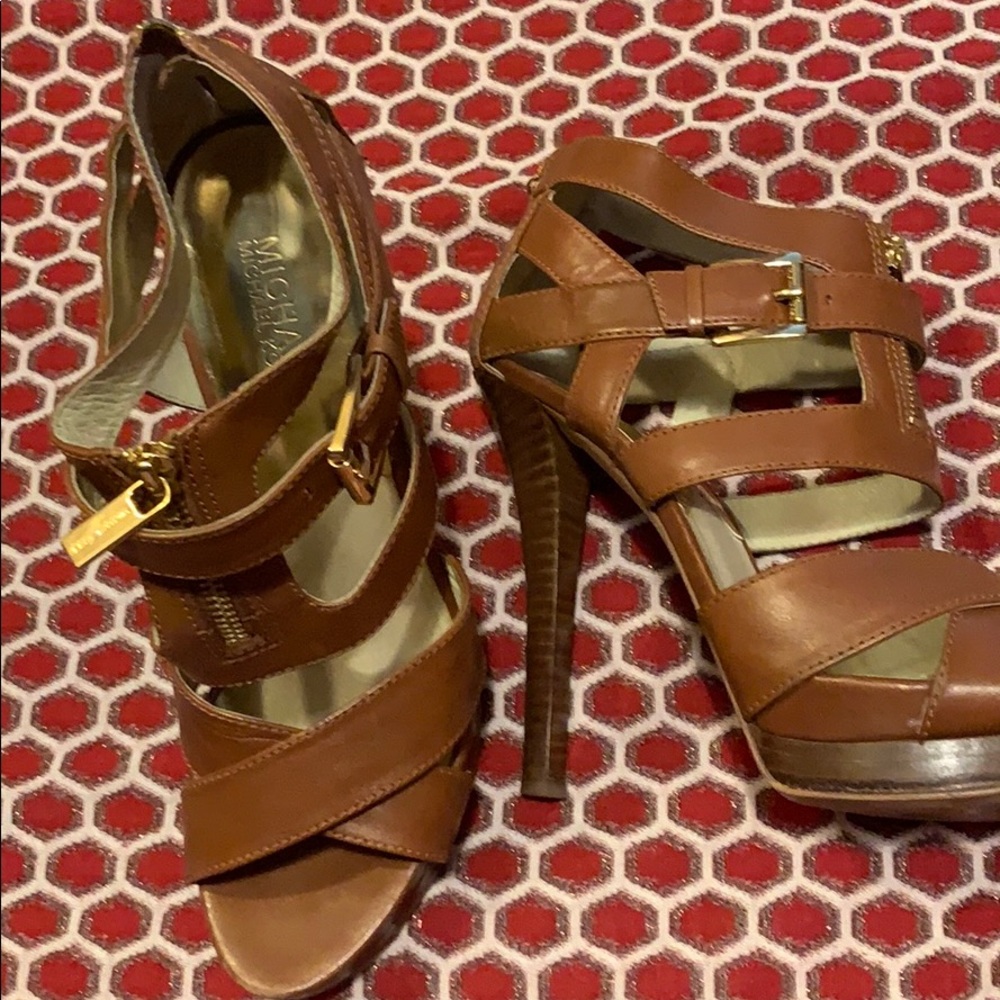 MK heels, luggage brown w gold, platform heel, 10